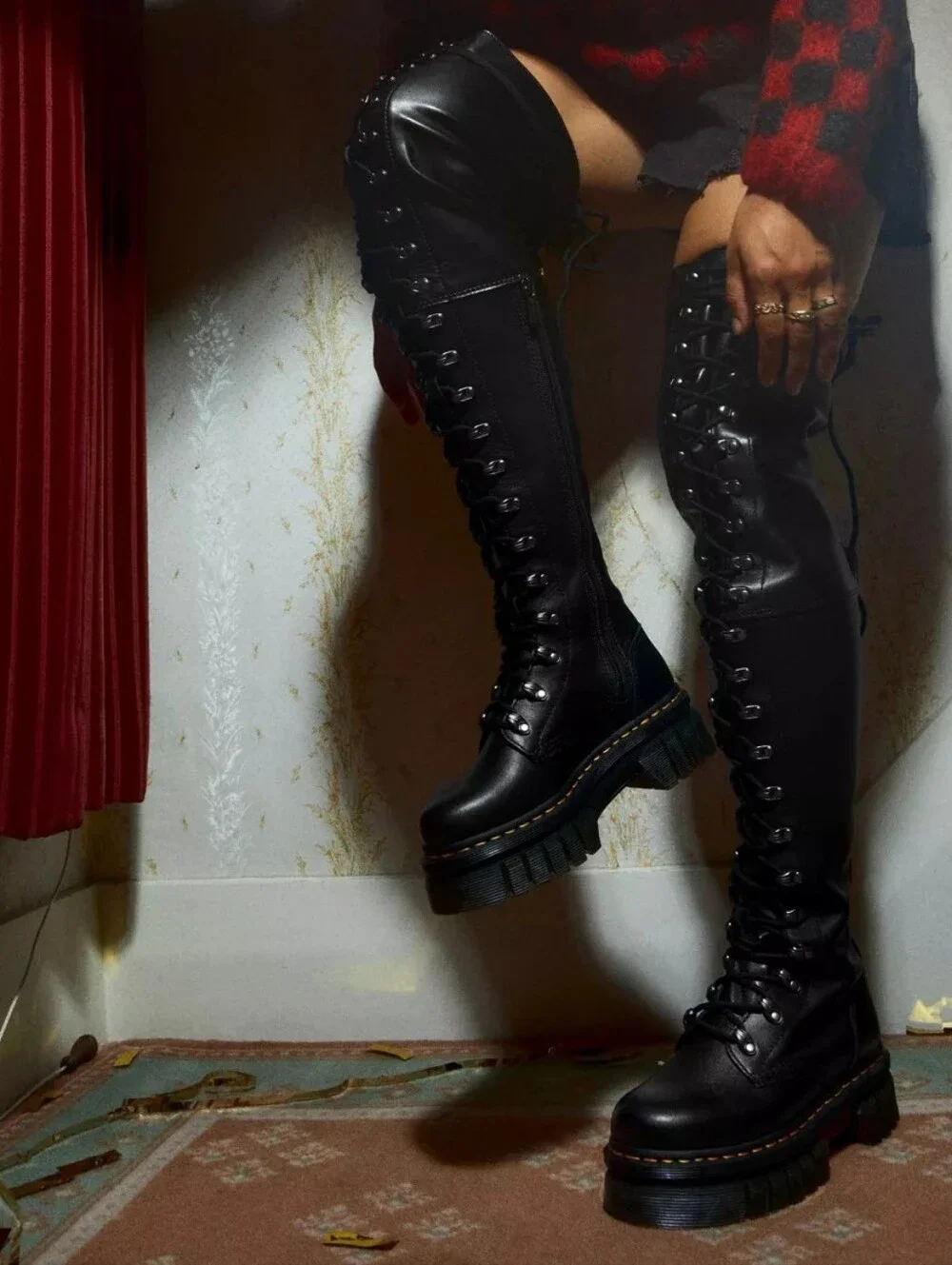 NEW DR. MARTENS AUDRICK 22-EYE EXTREME LACE KNEE HIGH PLATFORM BOTOS